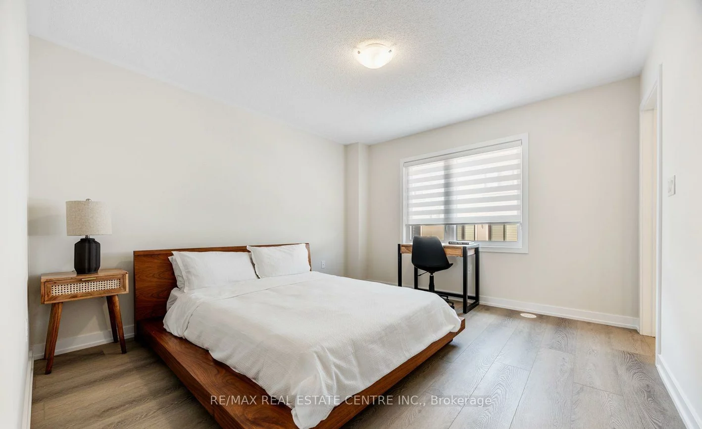 1357, Shevchenko, 1012 - NW Northwest, Oakville