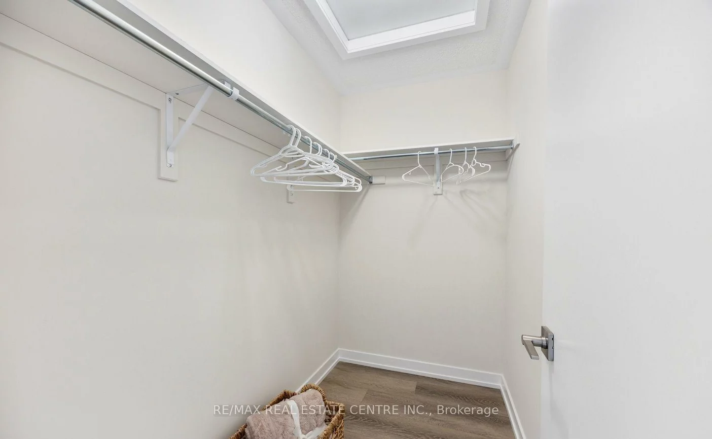 1357, Shevchenko, 1012 - NW Northwest, Oakville