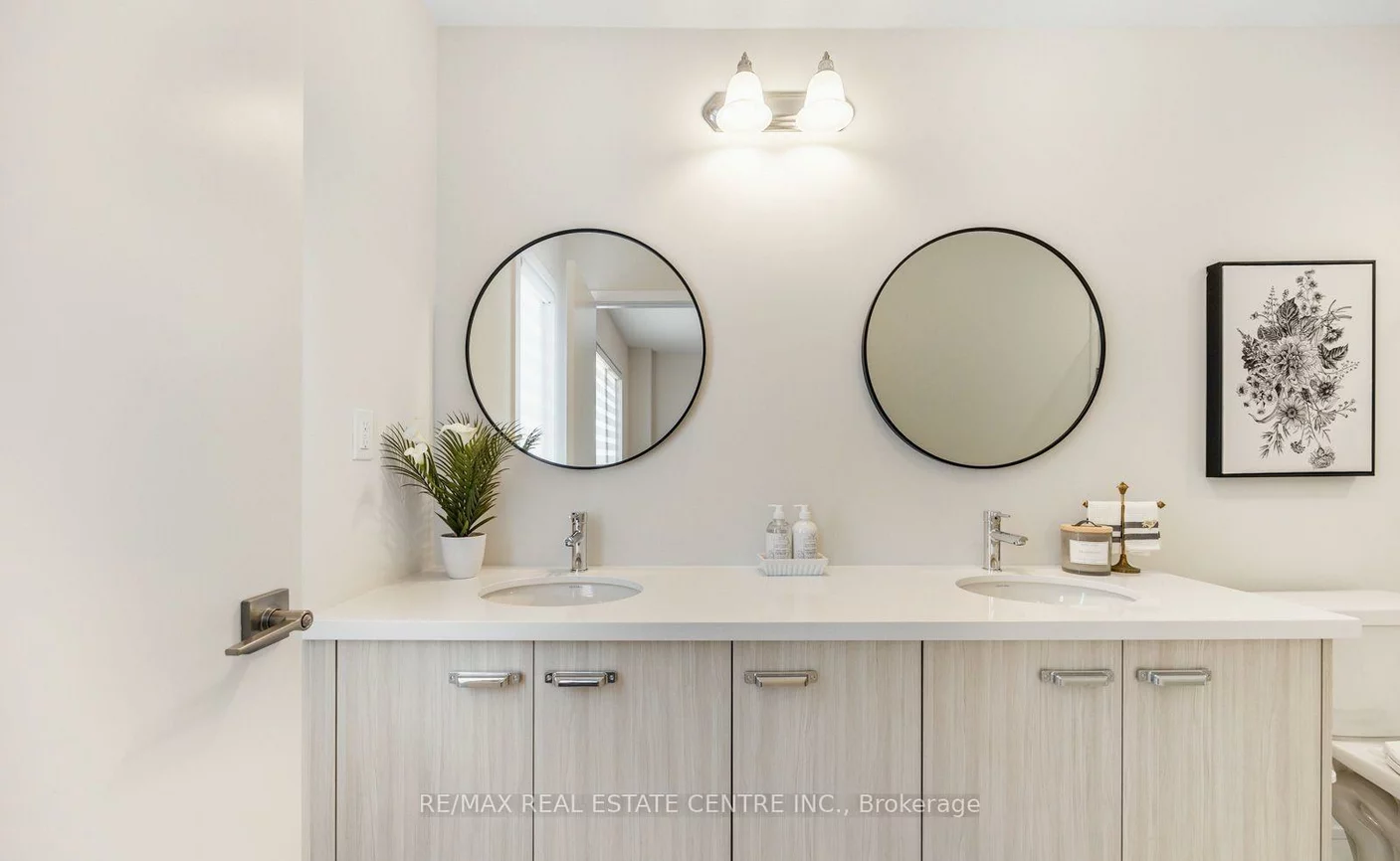 1357, Shevchenko, 1012 - NW Northwest, Oakville