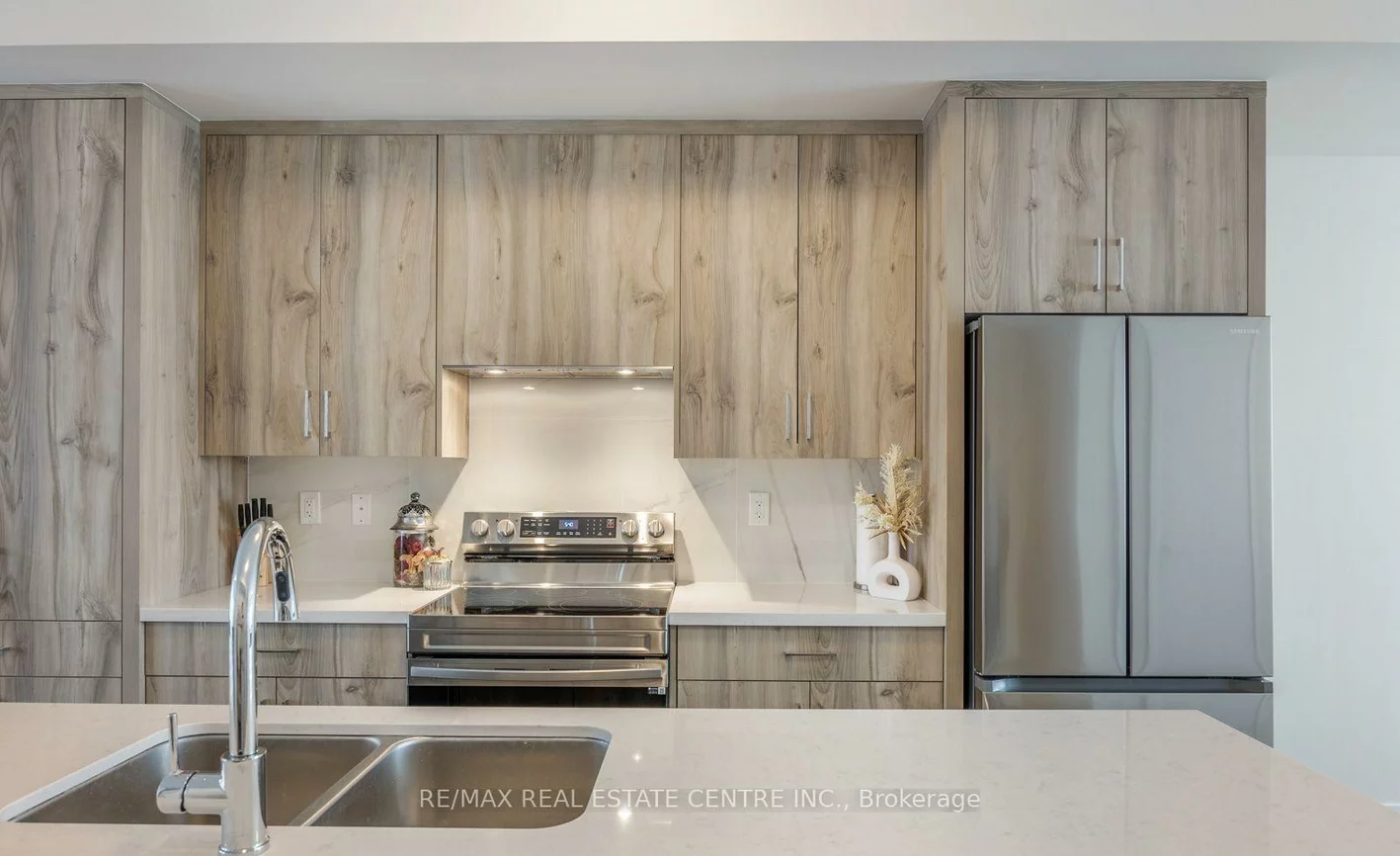 1357, Shevchenko, 1012 - NW Northwest, Oakville