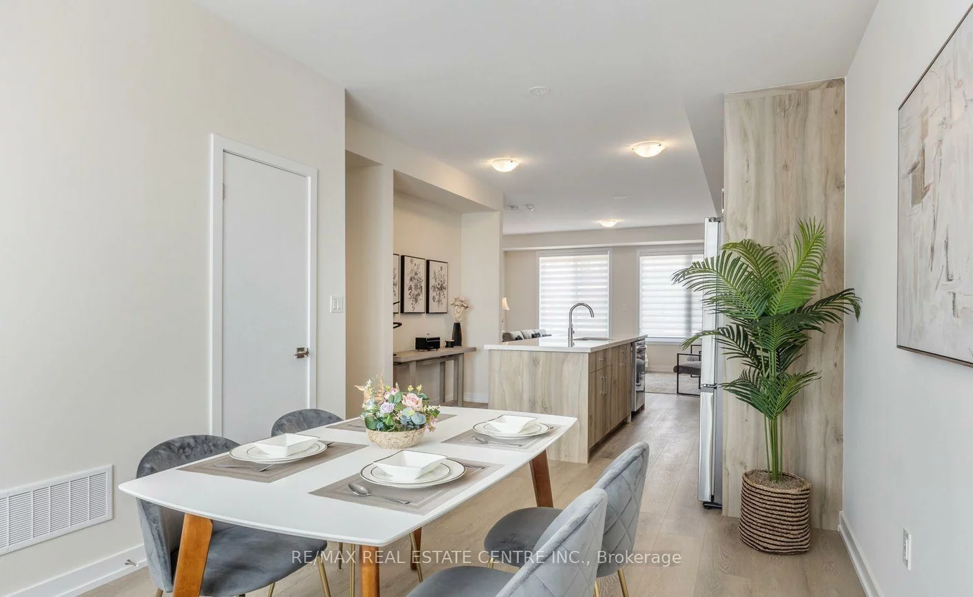 1357, Shevchenko, 1012 - NW Northwest, Oakville