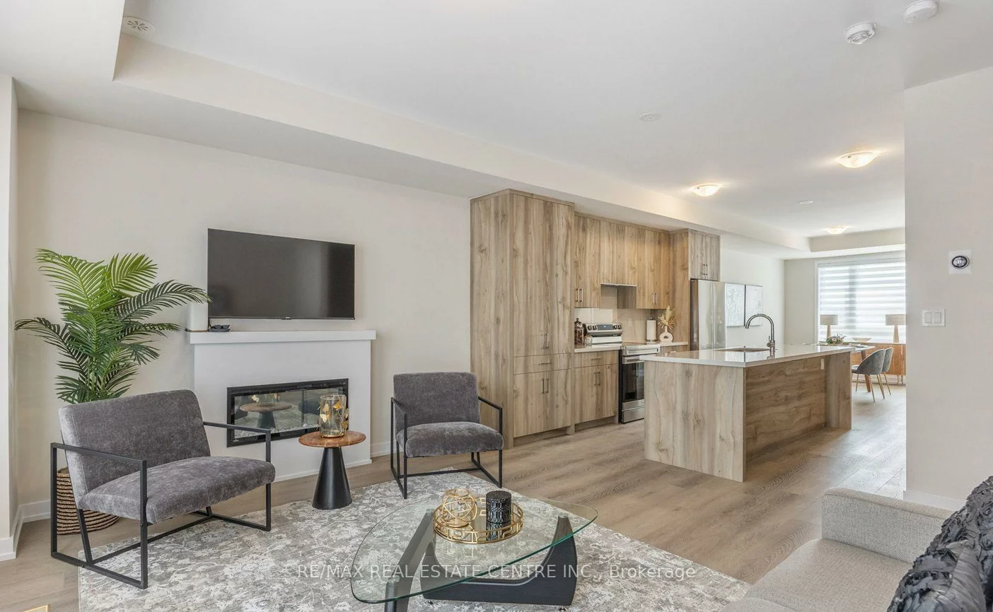 1357, Shevchenko, 1012 - NW Northwest, Oakville