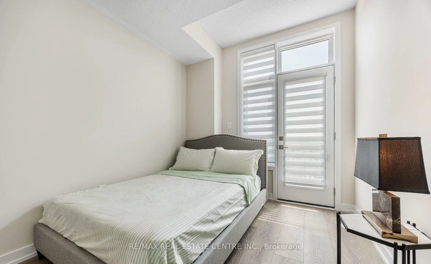 1357, Shevchenko, 1012 - NW Northwest, Oakville