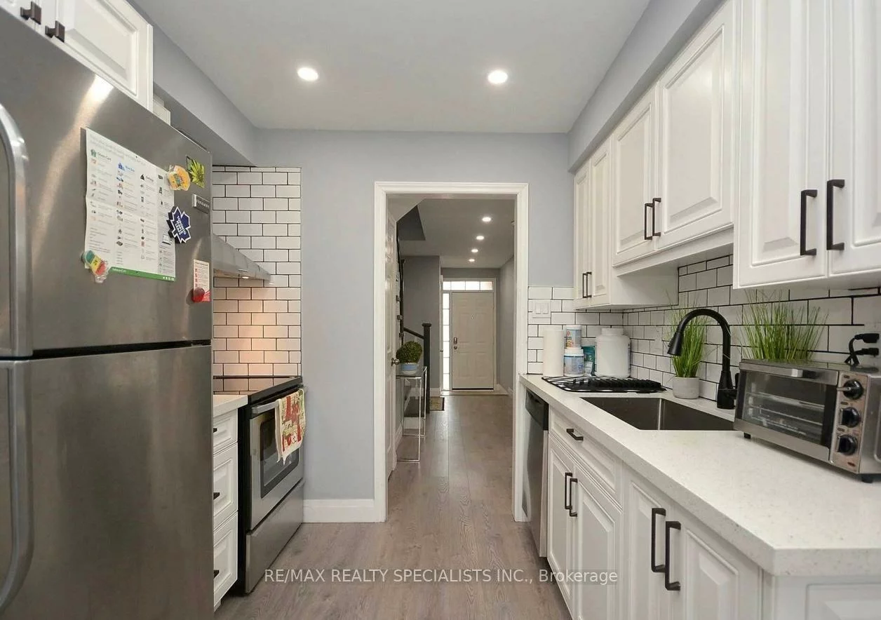 2207, Ridge Landing, 1022 - WT West Oak Trails, Oakville