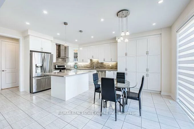 323, Harold Dent, 1008 - GO Glenorchy, Oakville