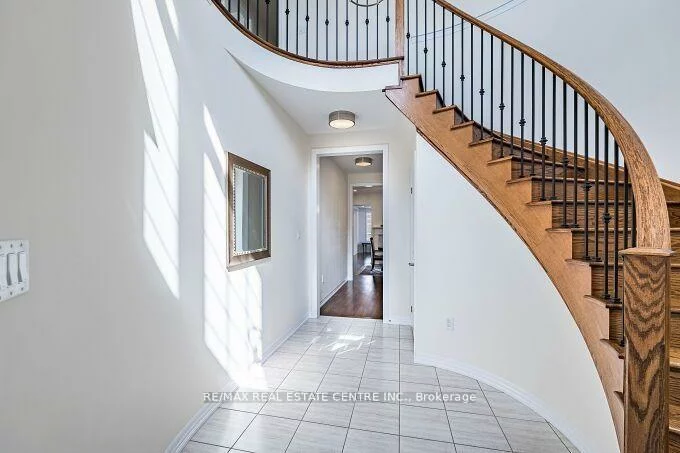 323, Harold Dent, 1008 - GO Glenorchy, Oakville