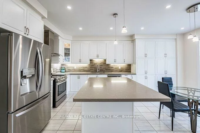 323, Harold Dent, 1008 - GO Glenorchy, Oakville