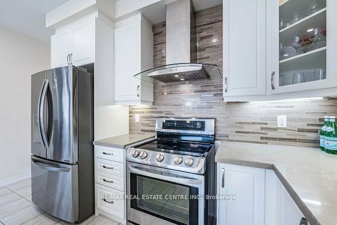 323, Harold Dent, 1008 - GO Glenorchy, Oakville