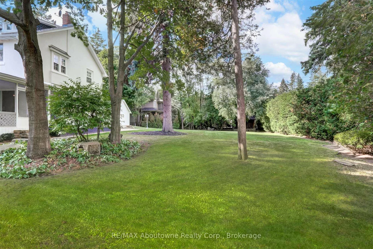 317, Gloucester, 1013 - OO Old Oakville, Oakville