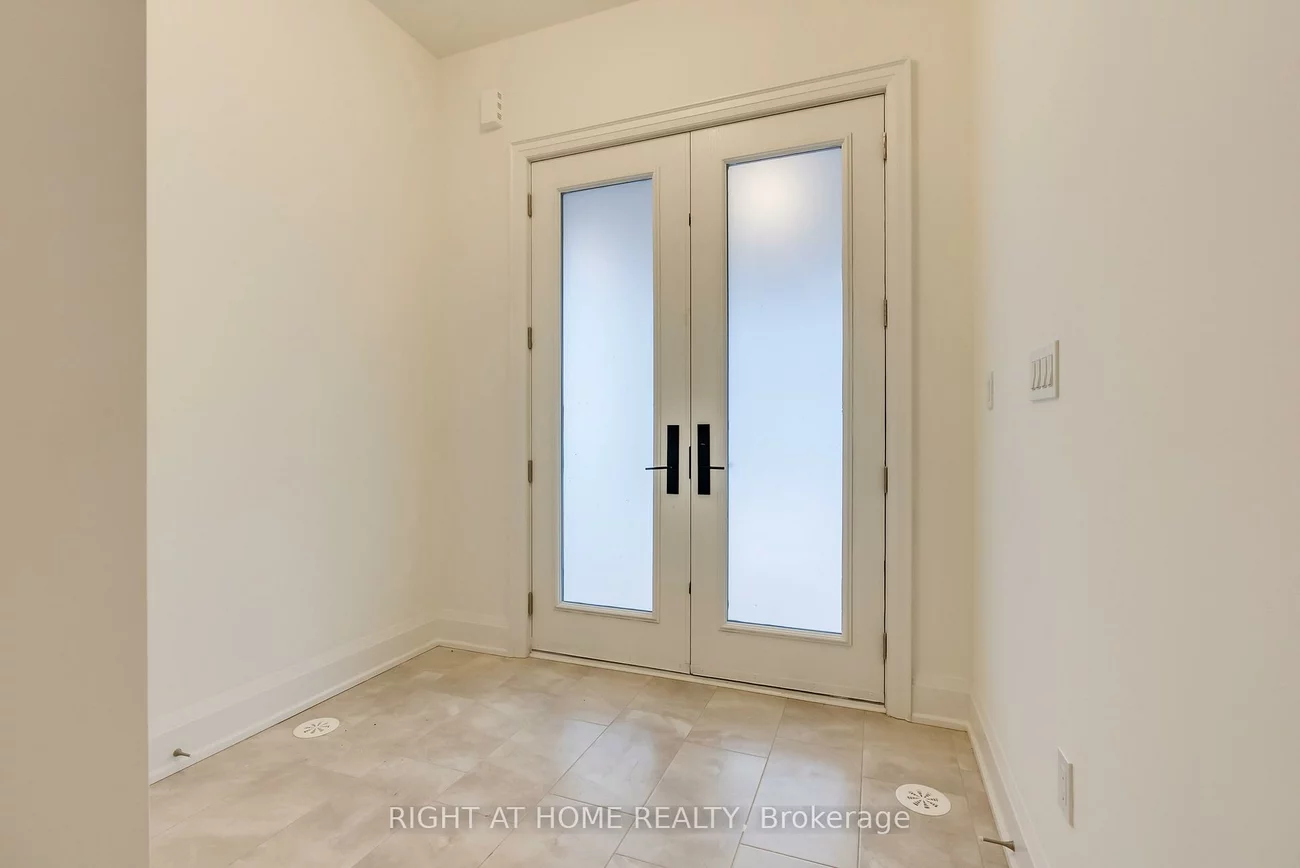 3319, Taha, 1008 - GO Glenorchy, Oakville