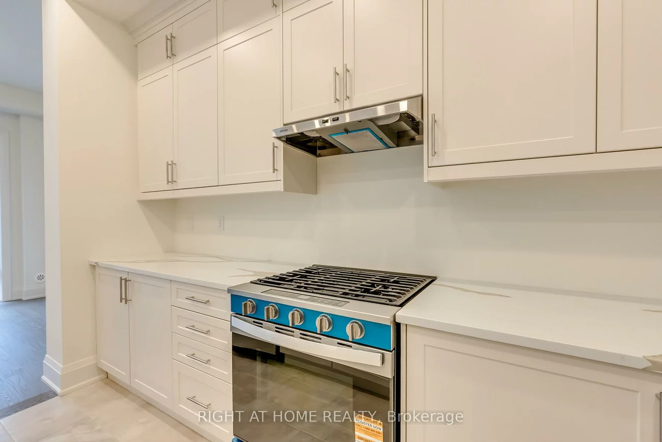 3319, Taha, 1008 - GO Glenorchy, Oakville