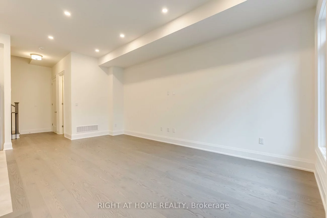 3319, Taha, 1008 - GO Glenorchy, Oakville