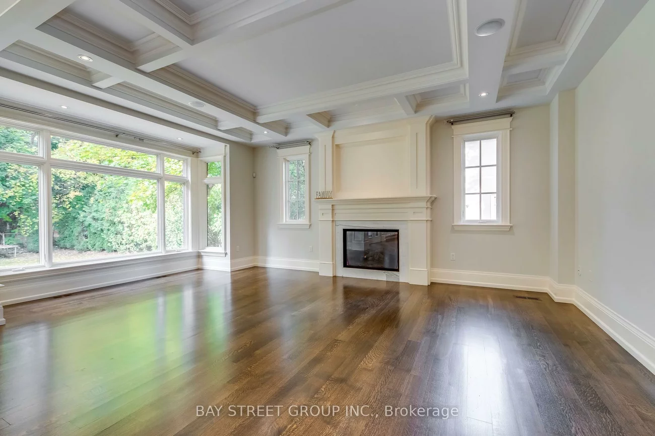 1031, Lakeshore, 1017 - SW Southwest, Oakville