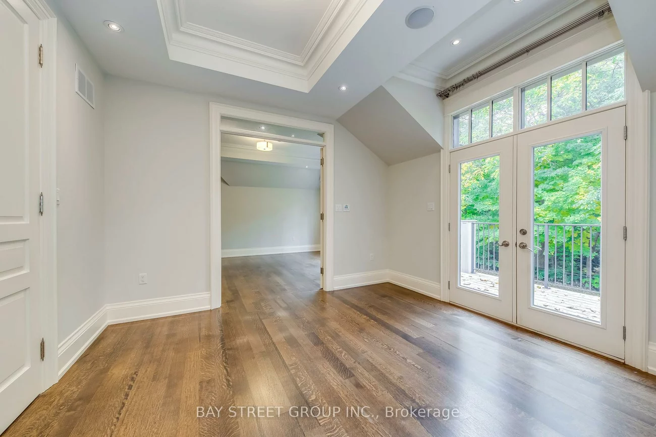 1031, Lakeshore, 1017 - SW Southwest, Oakville