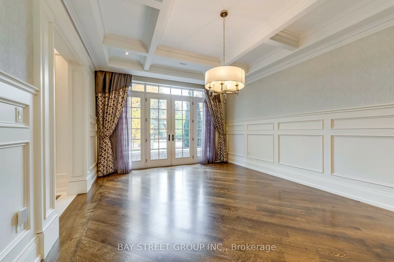 1031, Lakeshore, 1017 - SW Southwest, Oakville