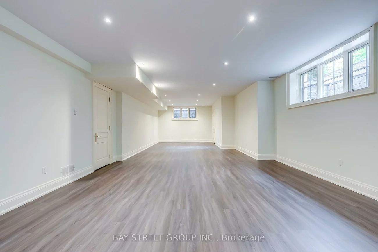 1031, Lakeshore, 1017 - SW Southwest, Oakville