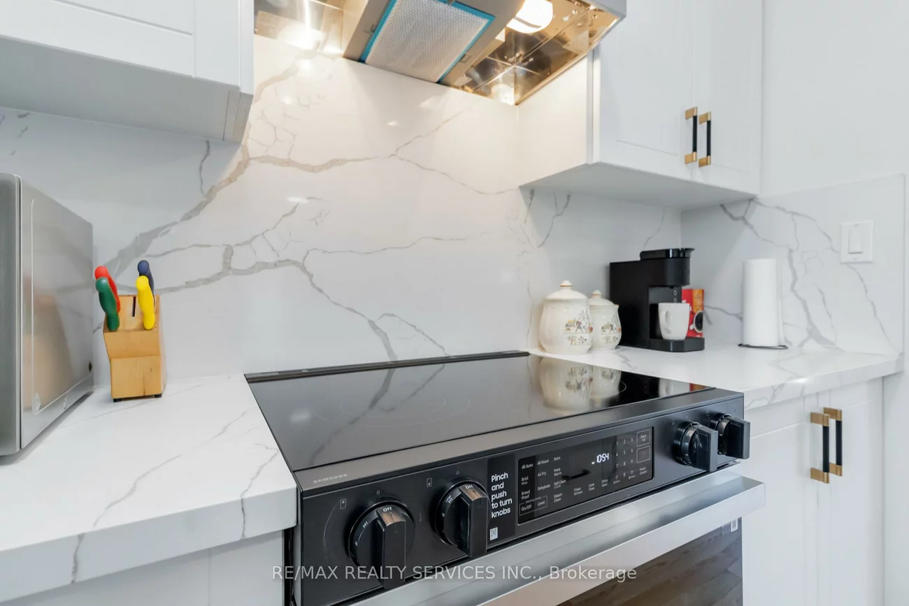 3051, Meadowridge, 1010 - JM Joshua Meadows, Oakville