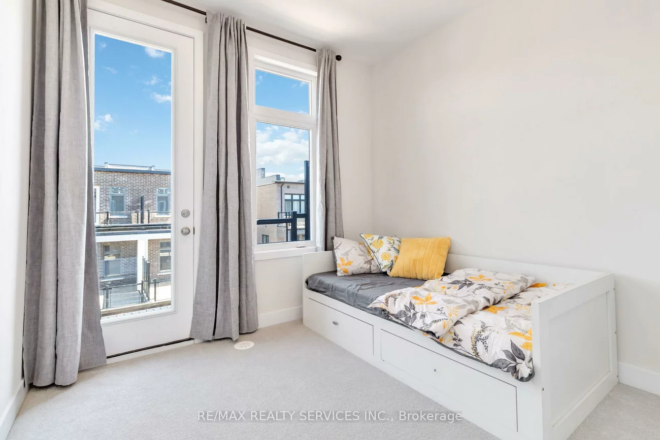 3051, Meadowridge, 1010 - JM Joshua Meadows, Oakville