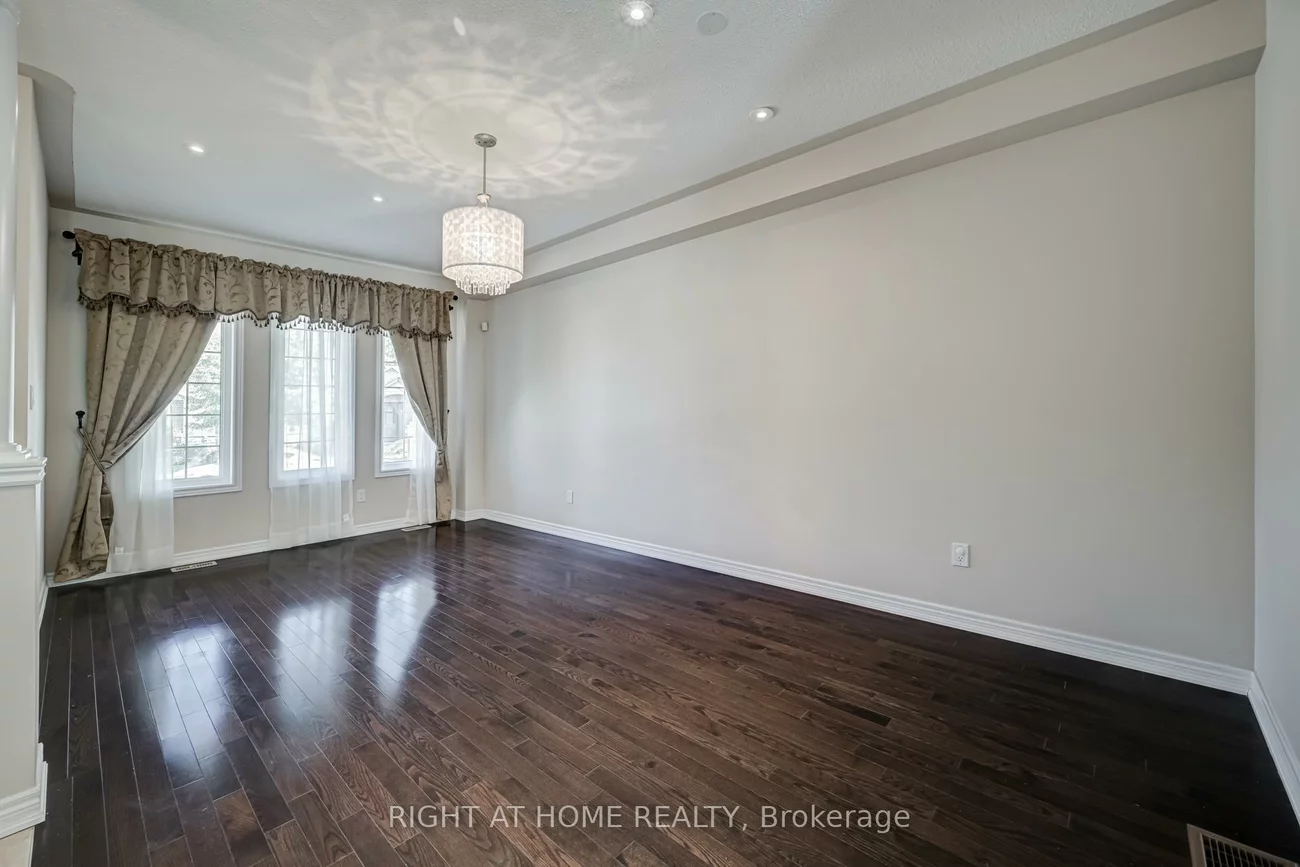 3407, Whilabout, 1001 - BR Bronte, Oakville