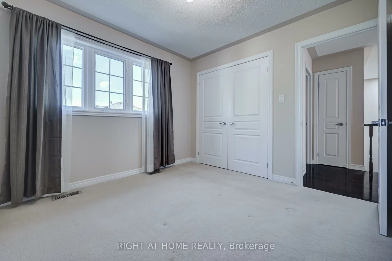 3407, Whilabout, 1001 - BR Bronte, Oakville