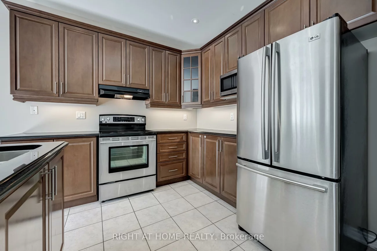 3407, Whilabout, 1001 - BR Bronte, Oakville