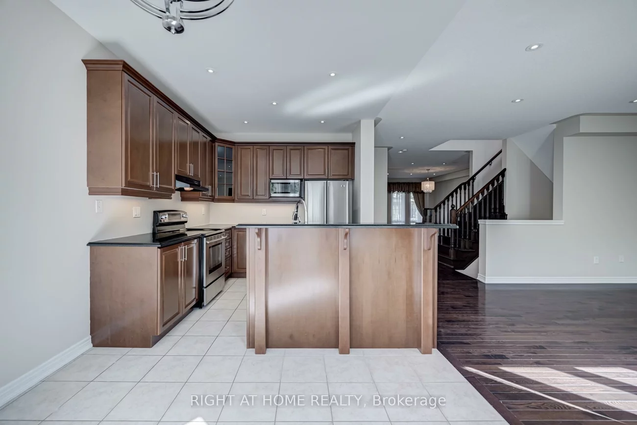 3407, Whilabout, 1001 - BR Bronte, Oakville