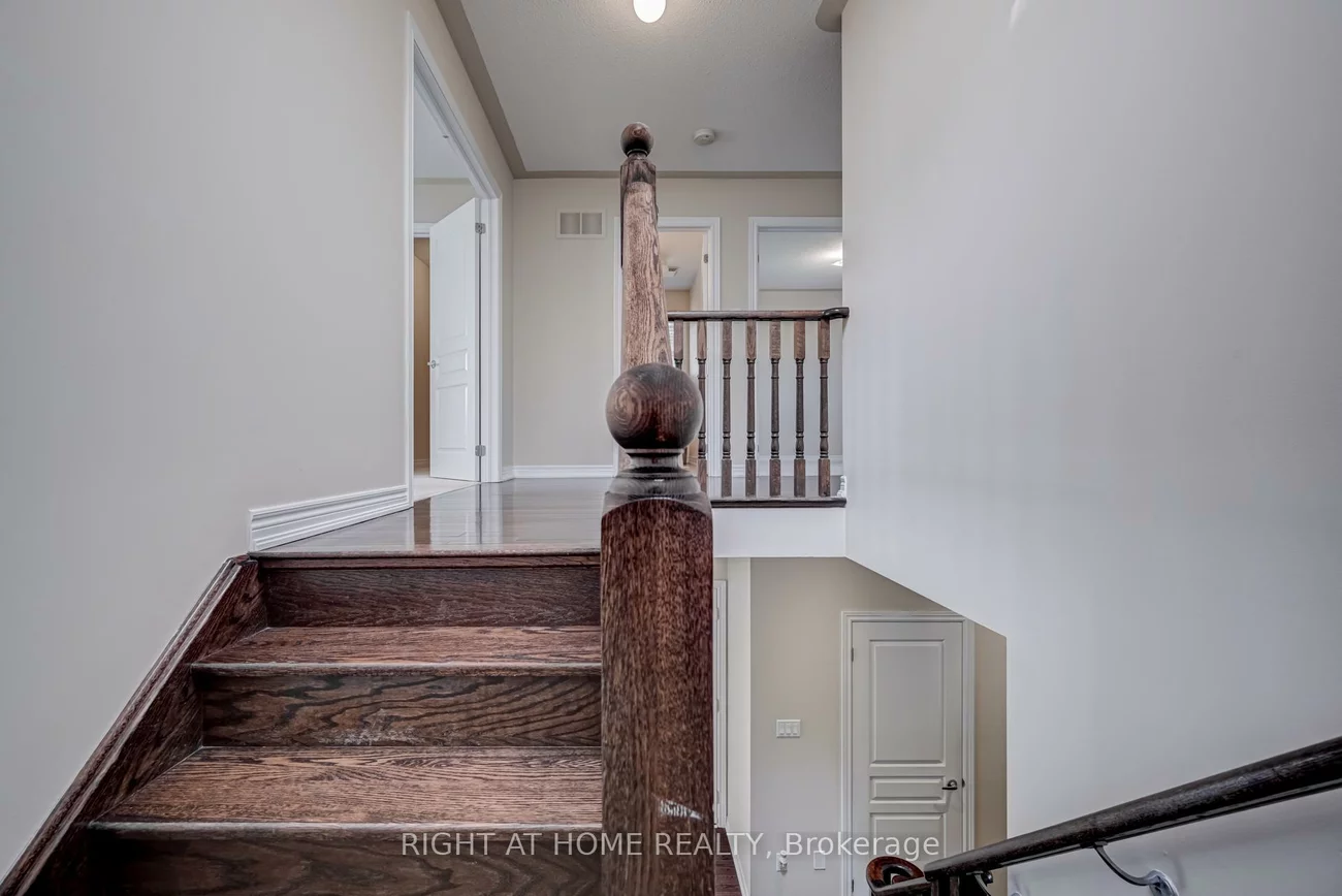 3407, Whilabout, 1001 - BR Bronte, Oakville