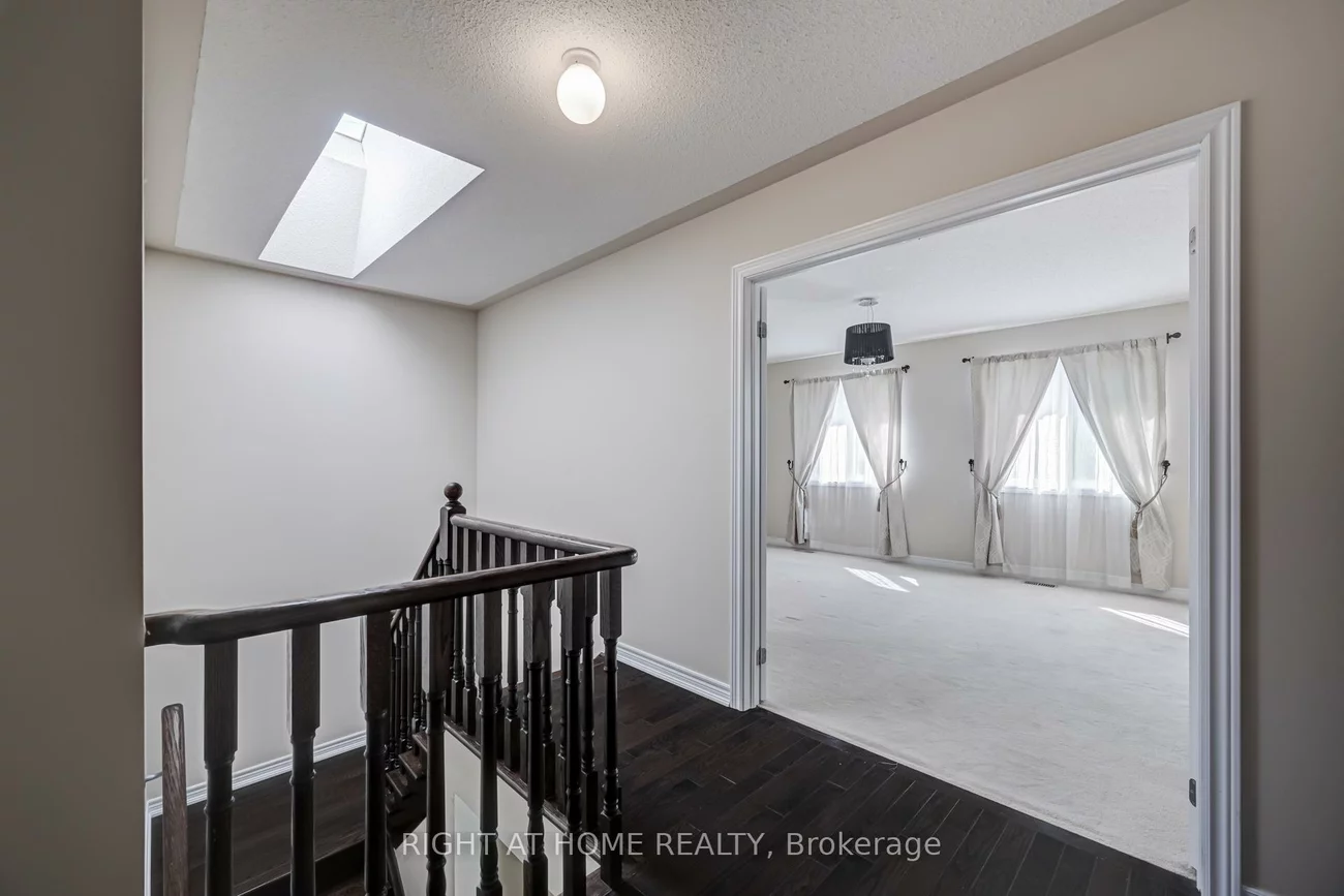 3407, Whilabout, 1001 - BR Bronte, Oakville