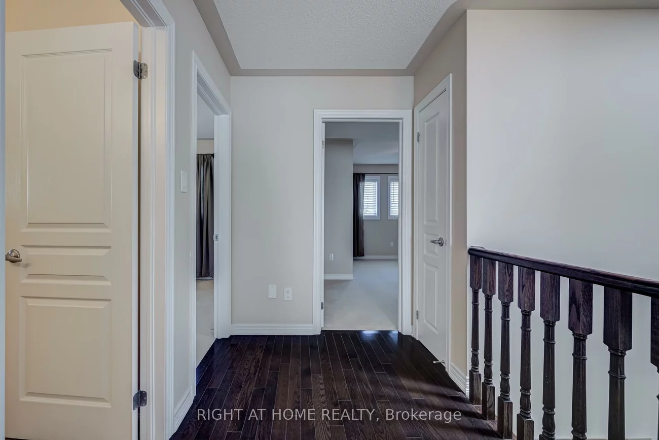 3407, Whilabout, 1001 - BR Bronte, Oakville