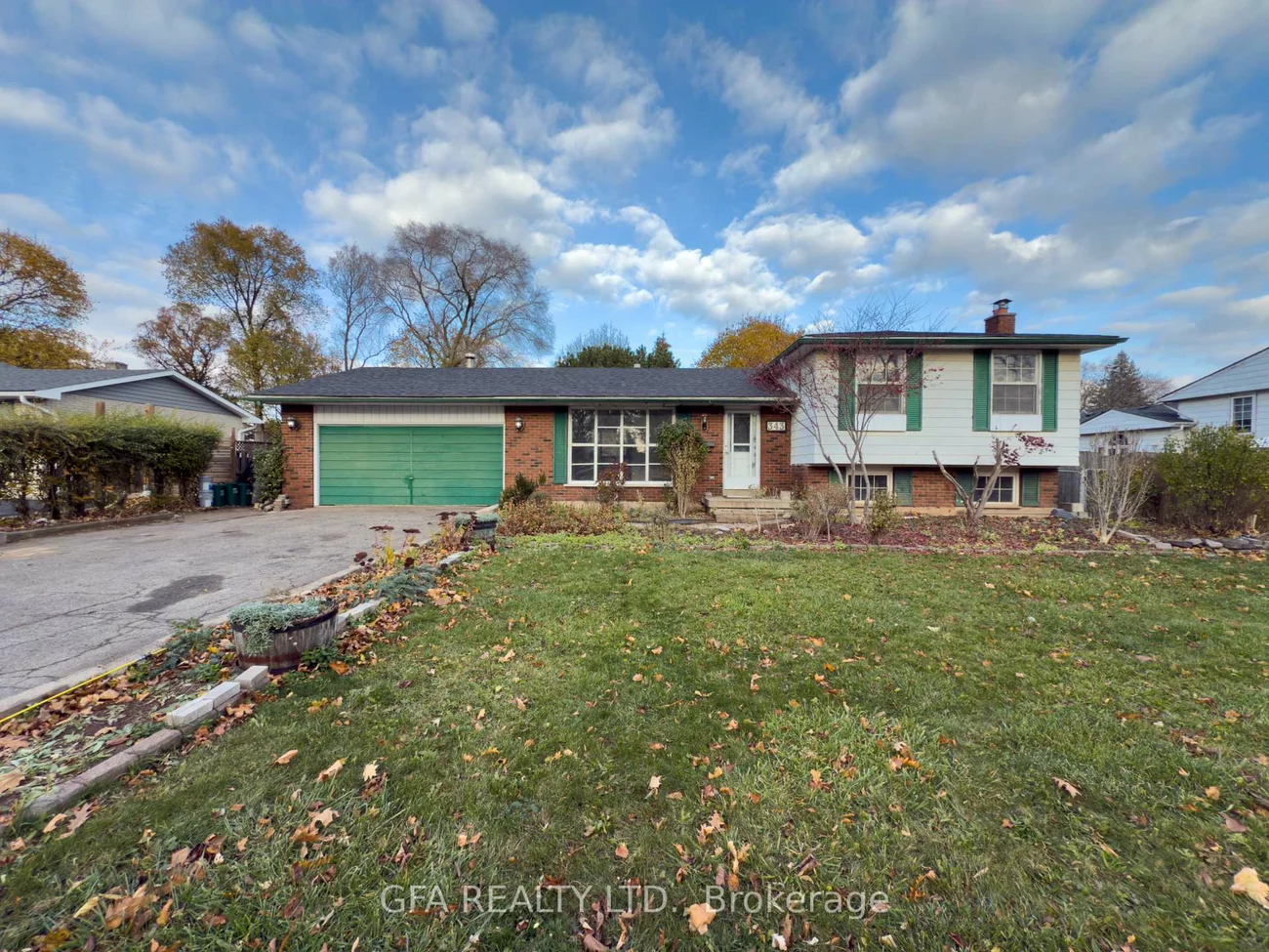 343, Bronte, 1020 - WO West, Oakville