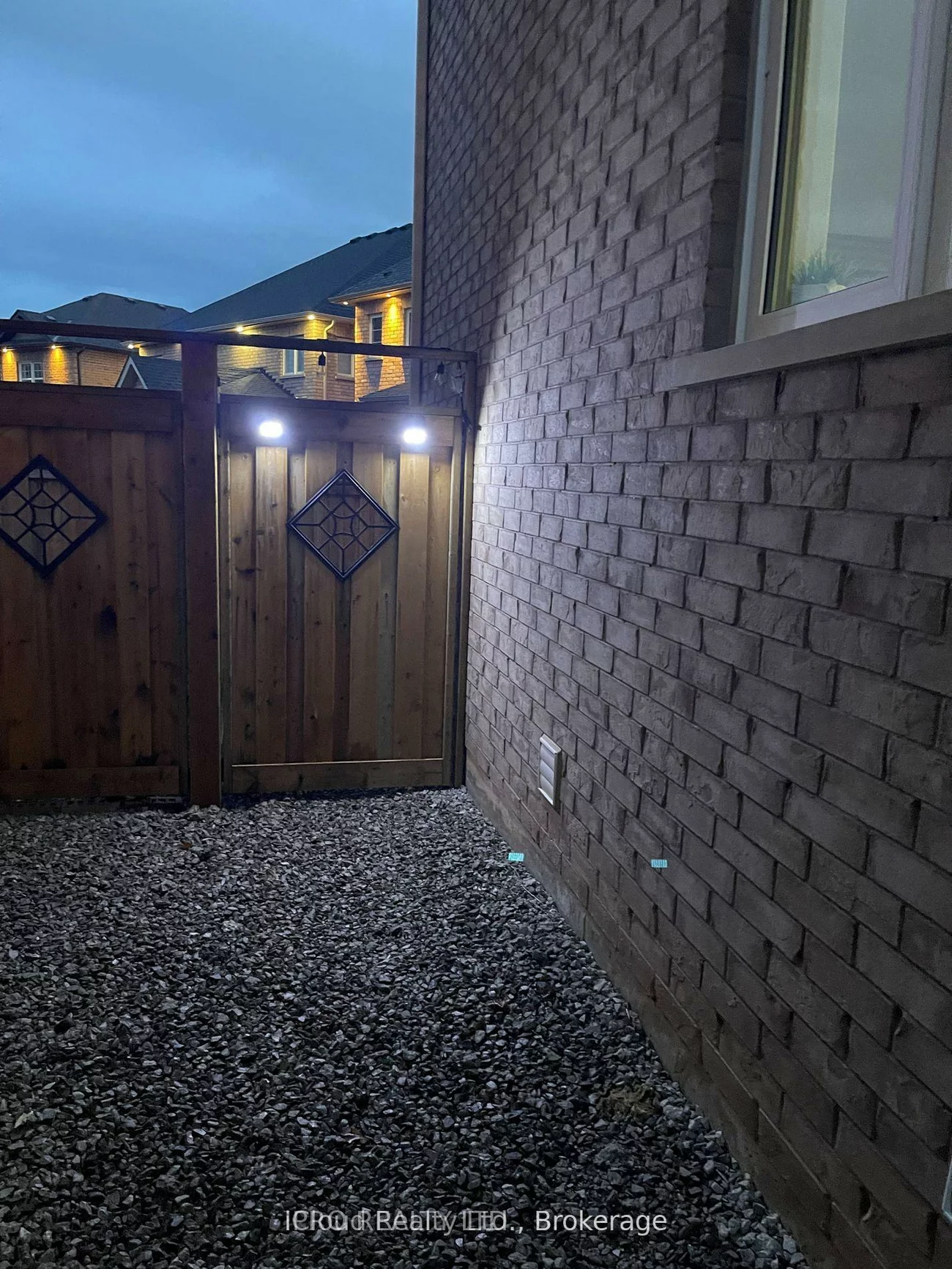 450, North Park, 1008 - GO Glenorchy, Oakville