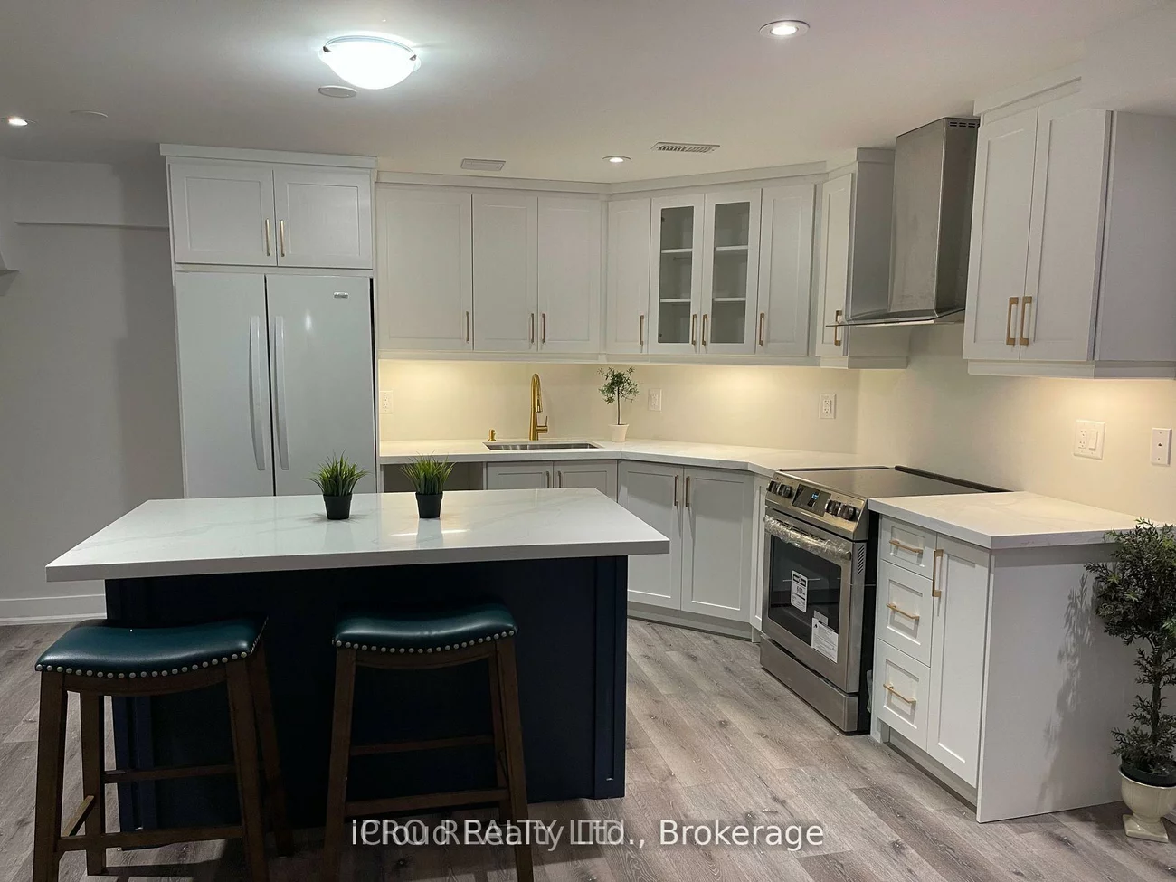 450, North Park, 1008 - GO Glenorchy, Oakville