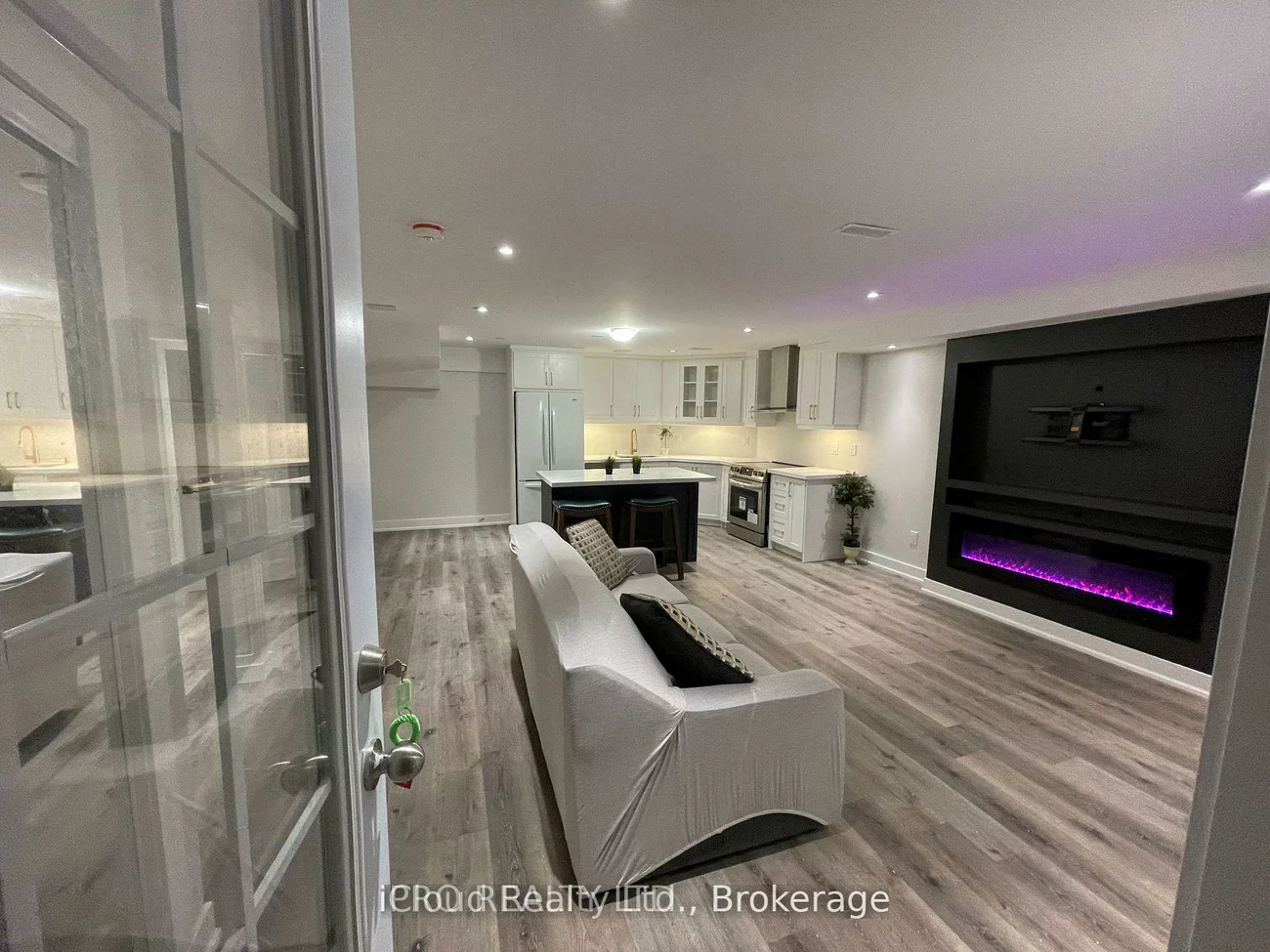 450, North Park, 1008 - GO Glenorchy, Oakville