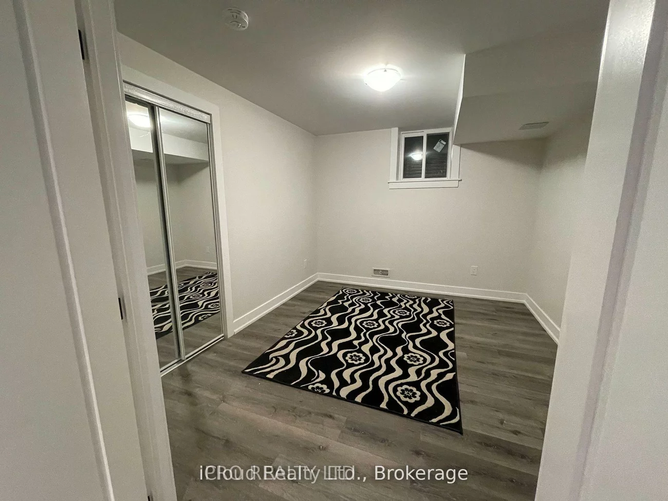 450, North Park, 1008 - GO Glenorchy, Oakville