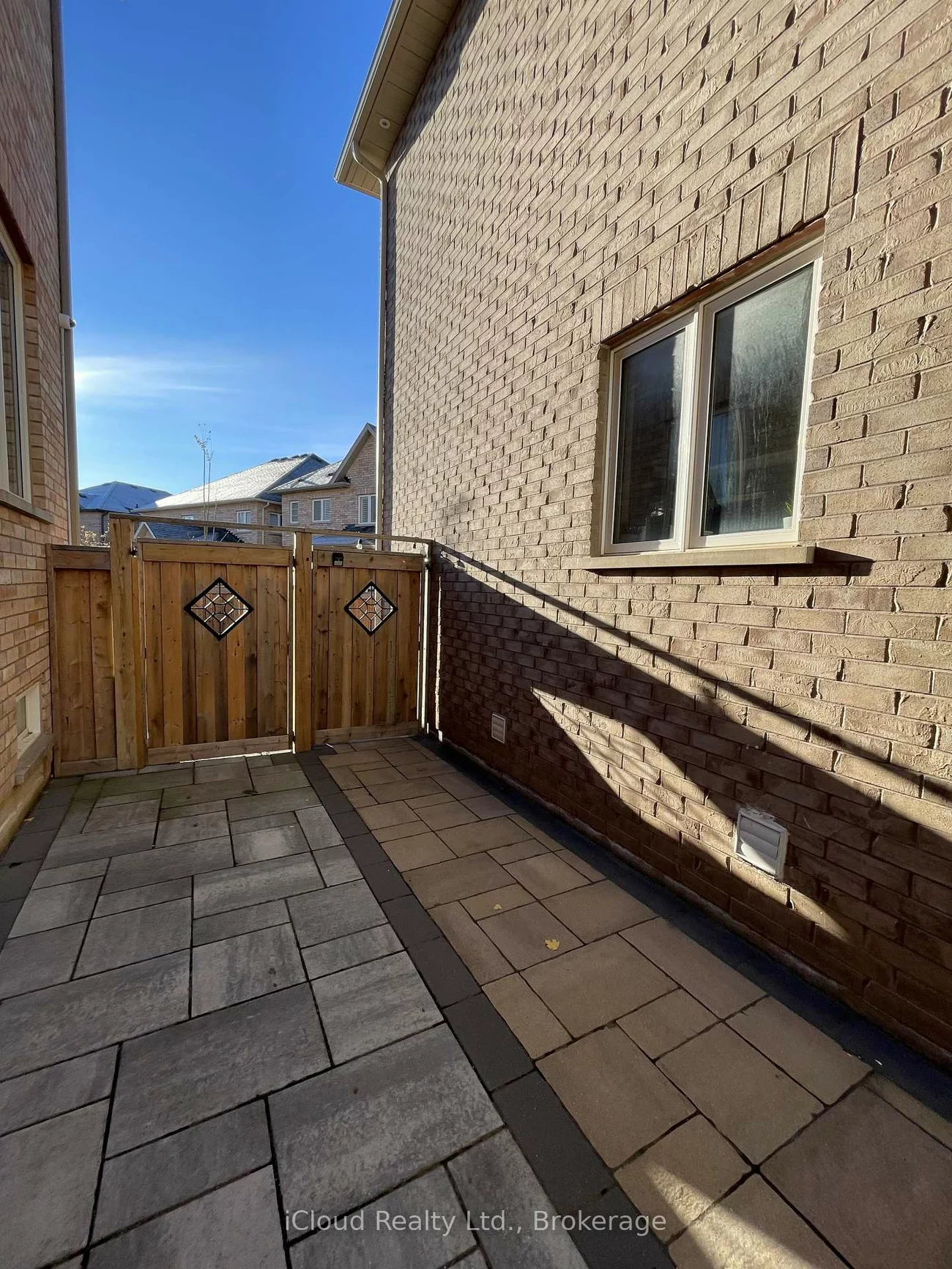 450, North Park, 1008 - GO Glenorchy, Oakville