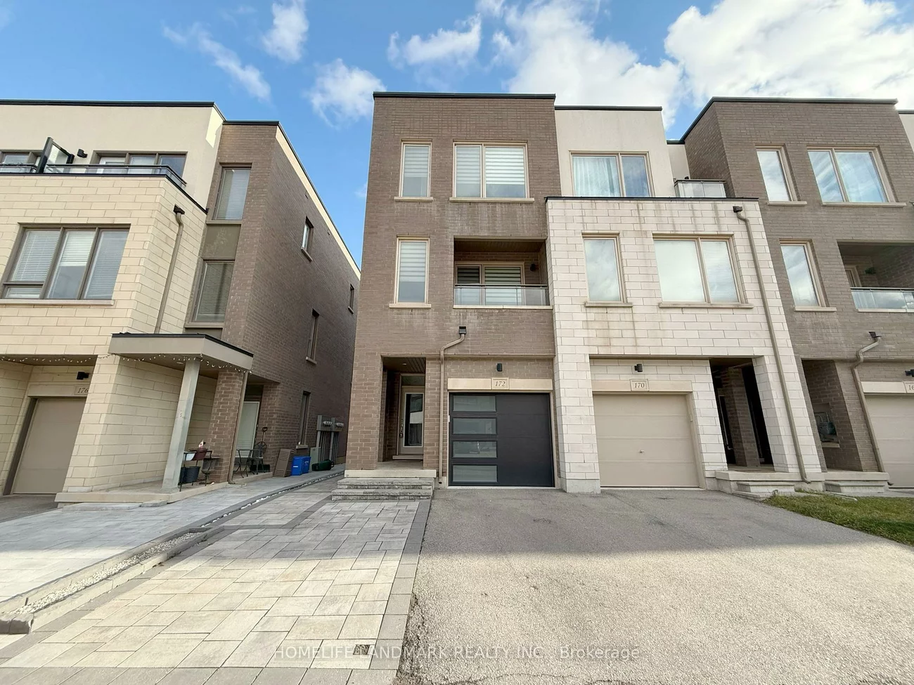 172, Squire, 1008 - GO Glenorchy, Oakville