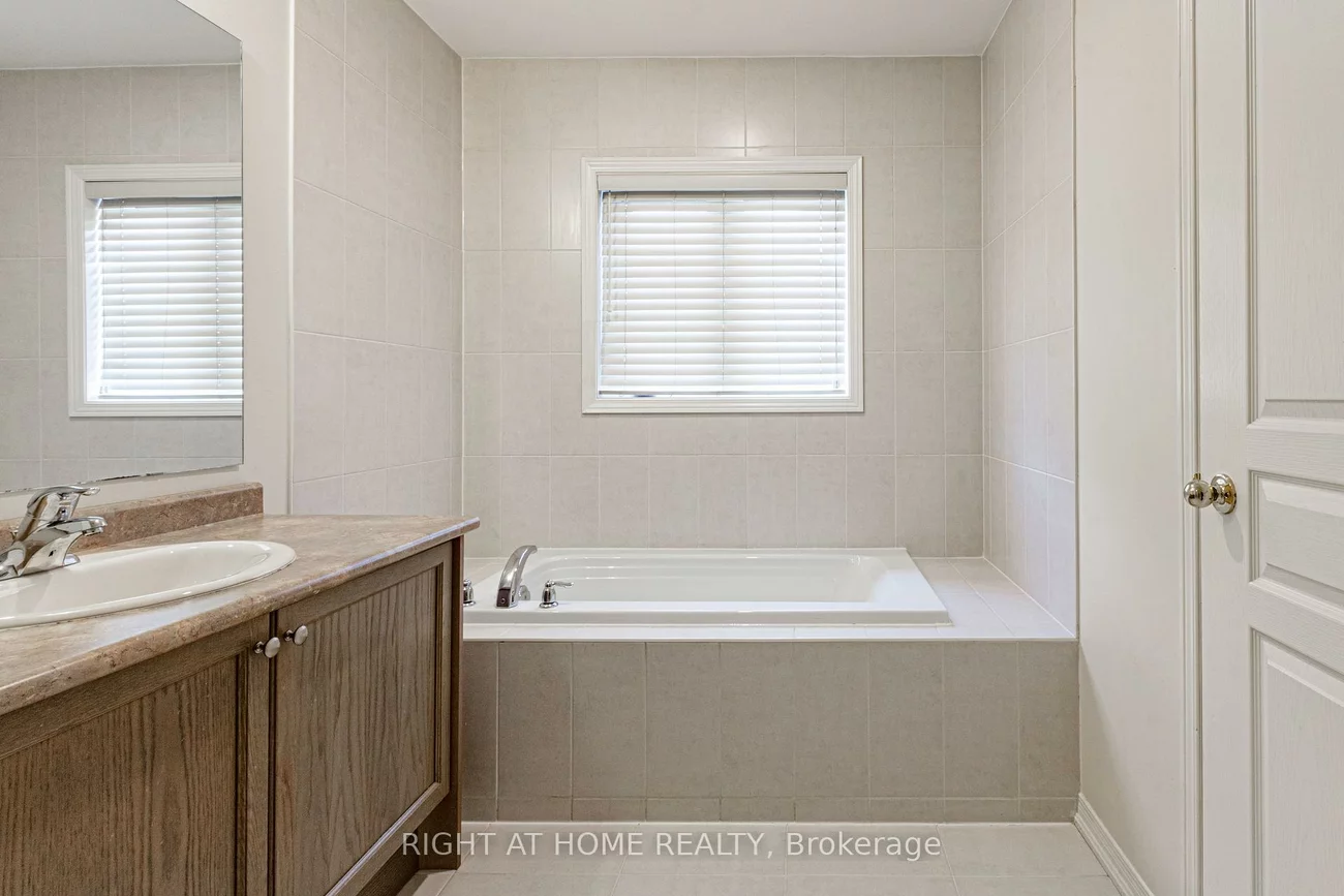 3062, Janice, 1008 - GO Glenorchy, Oakville