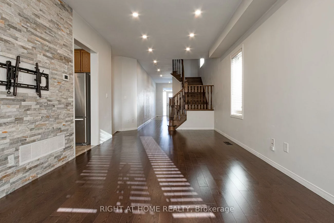 3062, Janice, 1008 - GO Glenorchy, Oakville