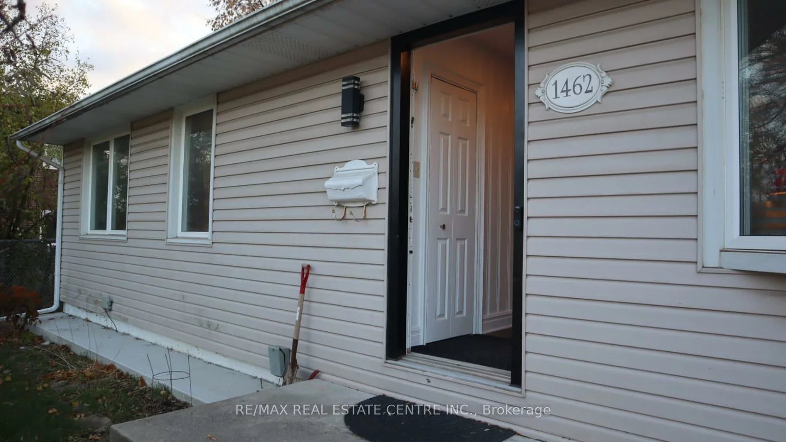 1462, Sixth, 1003 - CP College Park, Oakville