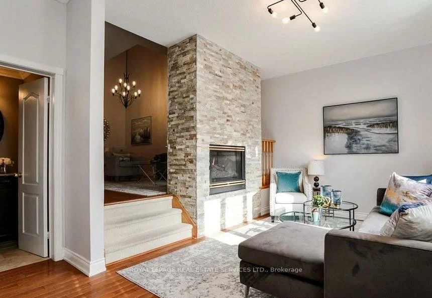 40, CHESTER, 1015 - RO River Oaks, Oakville