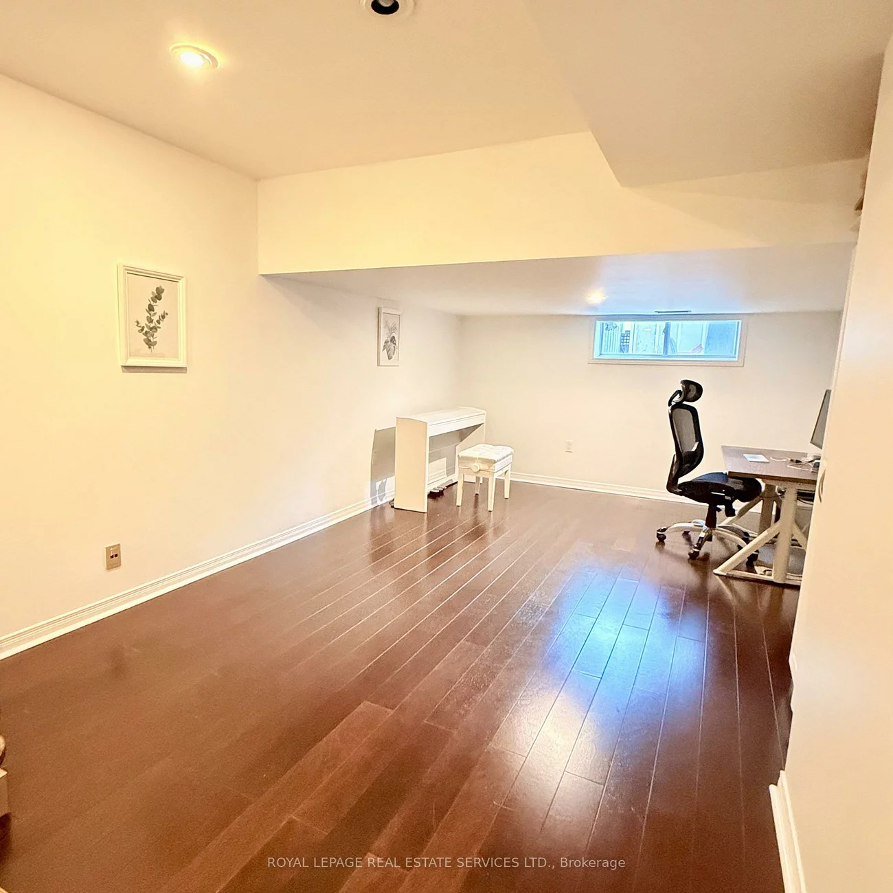 40, CHESTER, 1015 - RO River Oaks, Oakville