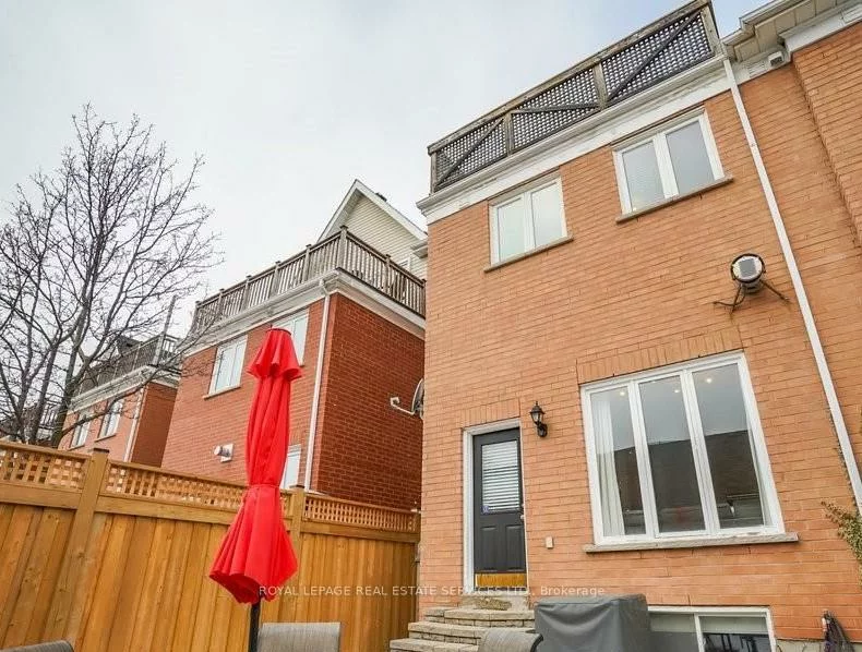 40, CHESTER, 1015 - RO River Oaks, Oakville