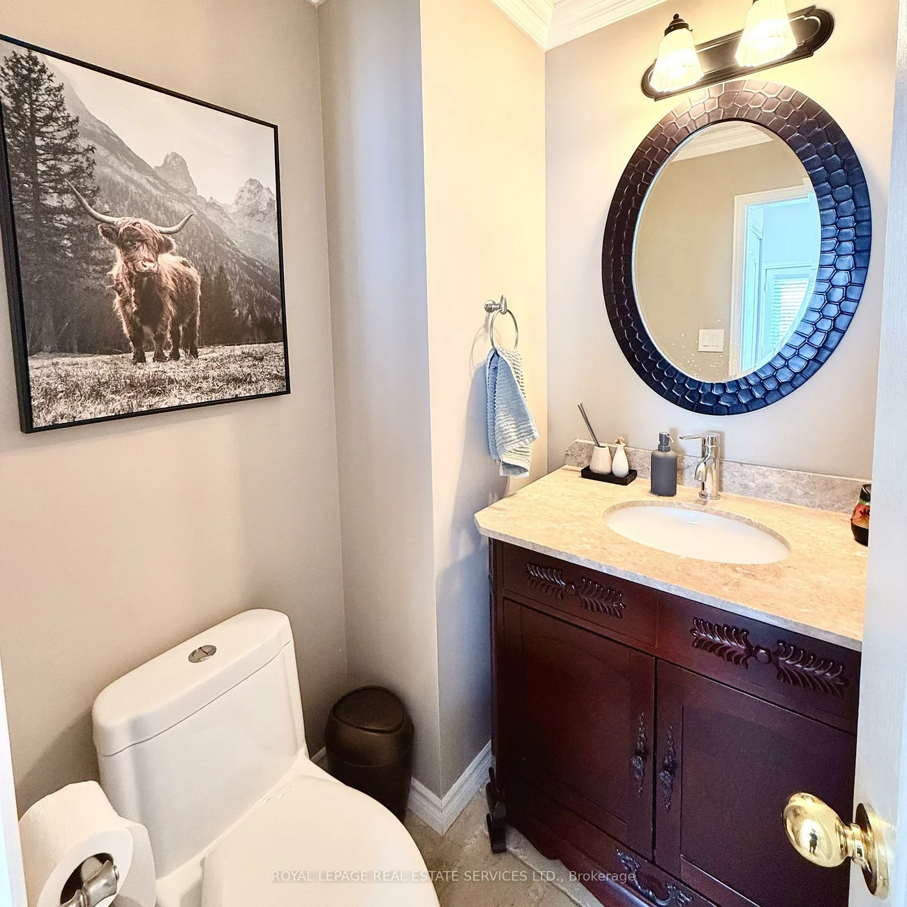 40, CHESTER, 1015 - RO River Oaks, Oakville