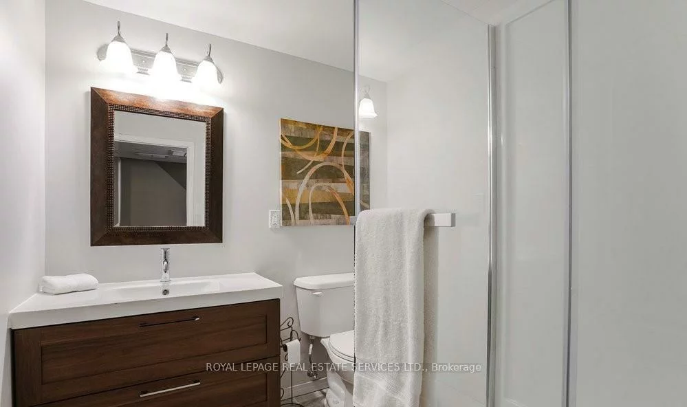 40, CHESTER, 1015 - RO River Oaks, Oakville