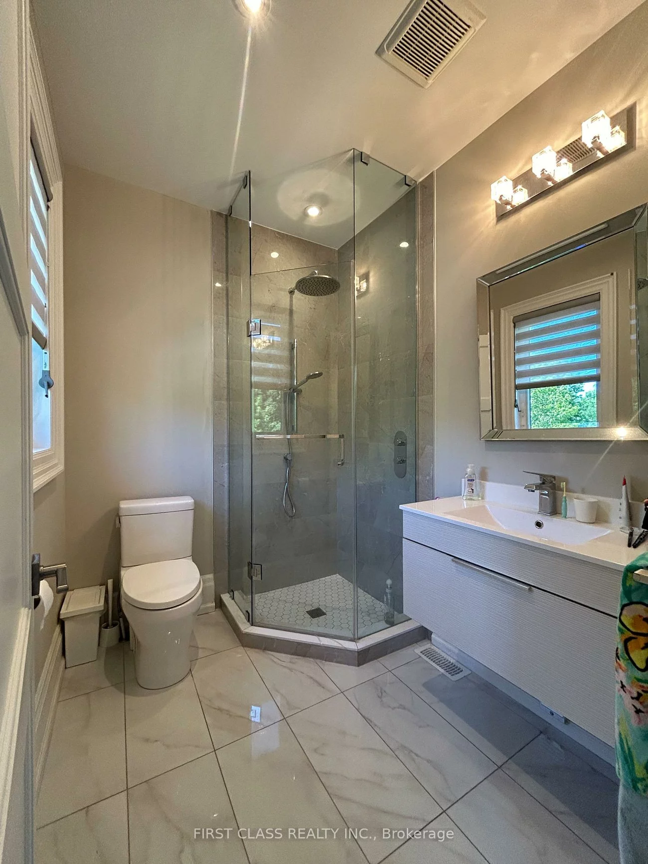 2194, Elmhurst, 1006 - FD Ford, Oakville