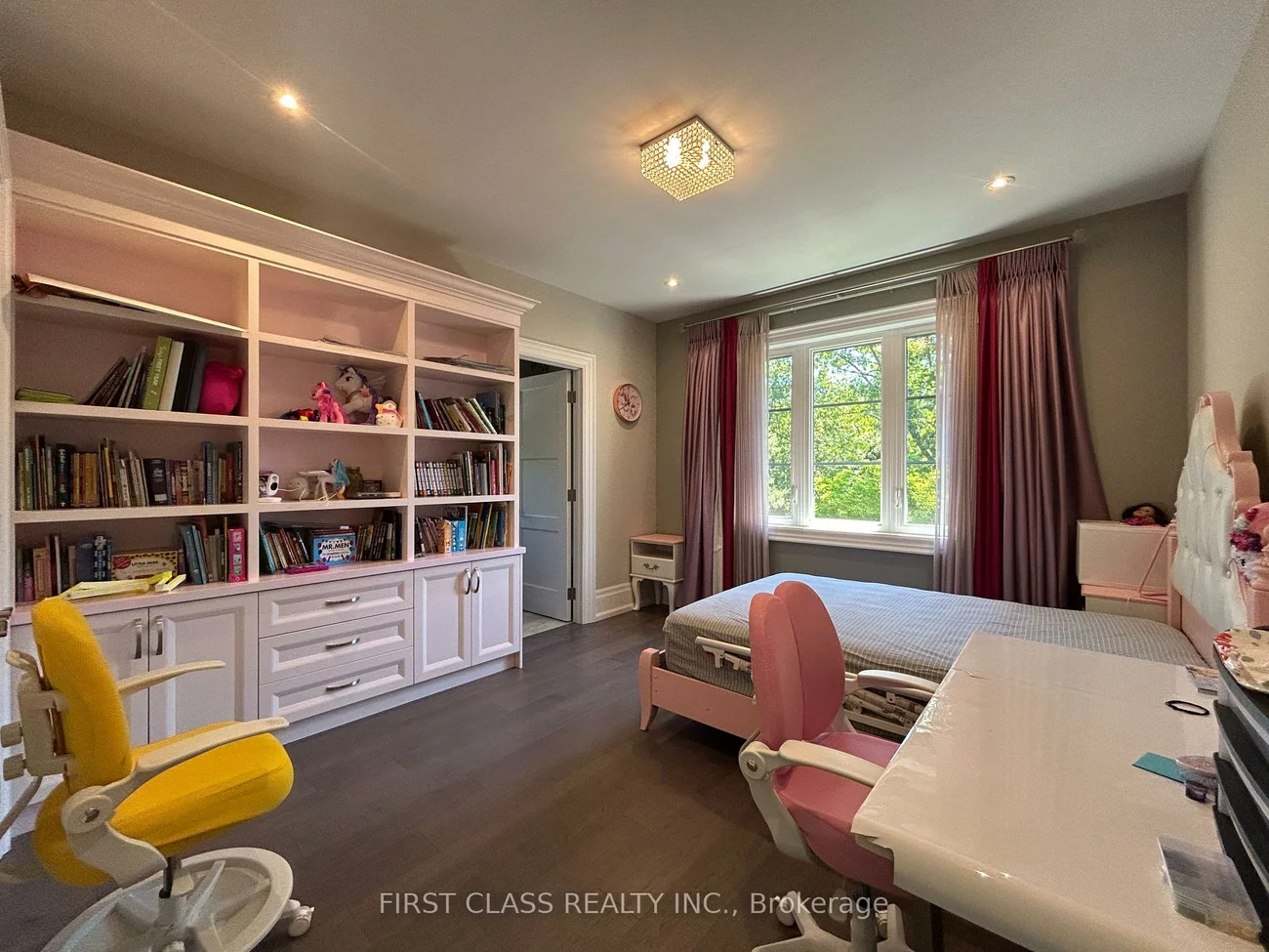 2194, Elmhurst, 1006 - FD Ford, Oakville