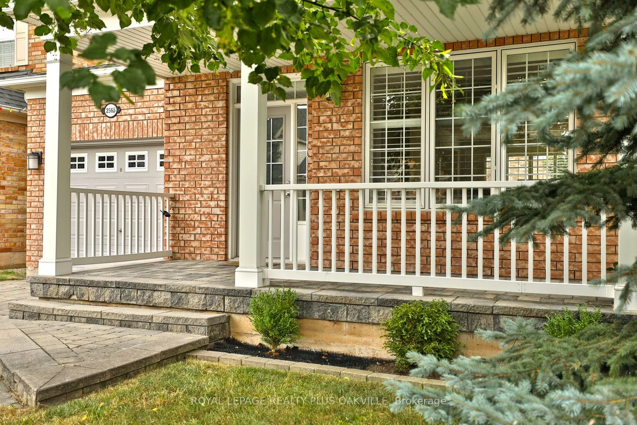 2565, Falkland, 1022 - WT West Oak Trails, Oakville