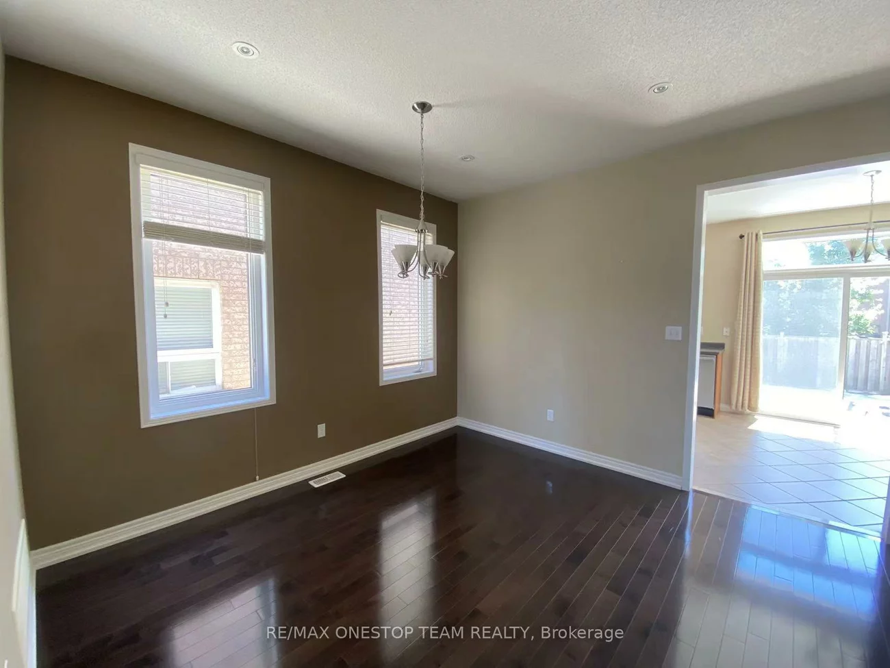 2329, Blue Oak, 1019 - WM Westmount, Oakville