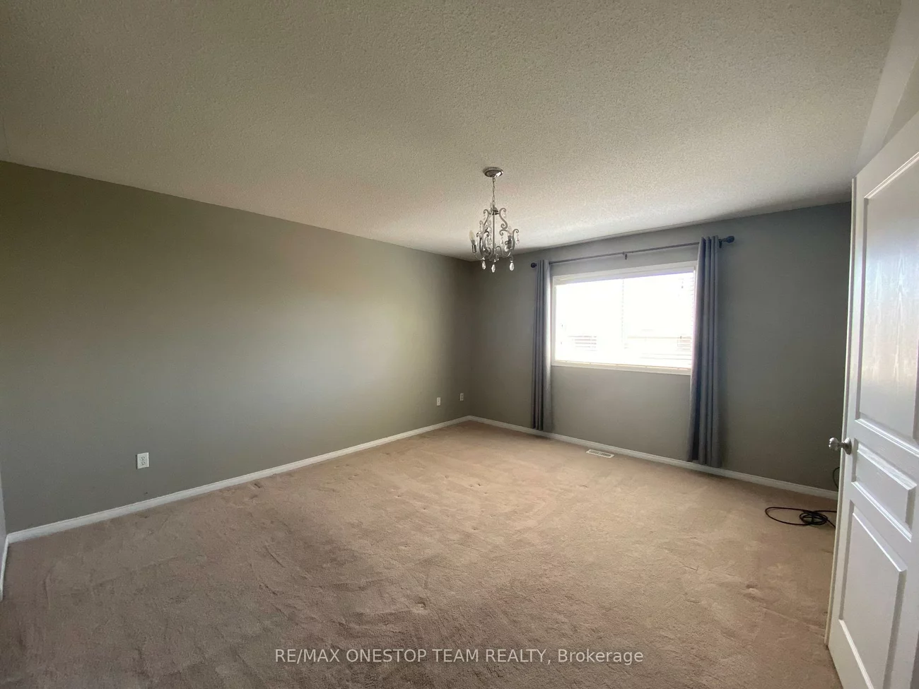 2329, Blue Oak, 1019 - WM Westmount, Oakville