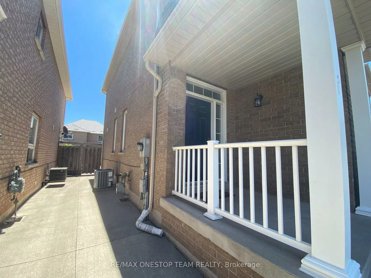 2329, Blue Oak, 1019 - WM Westmount, Oakville